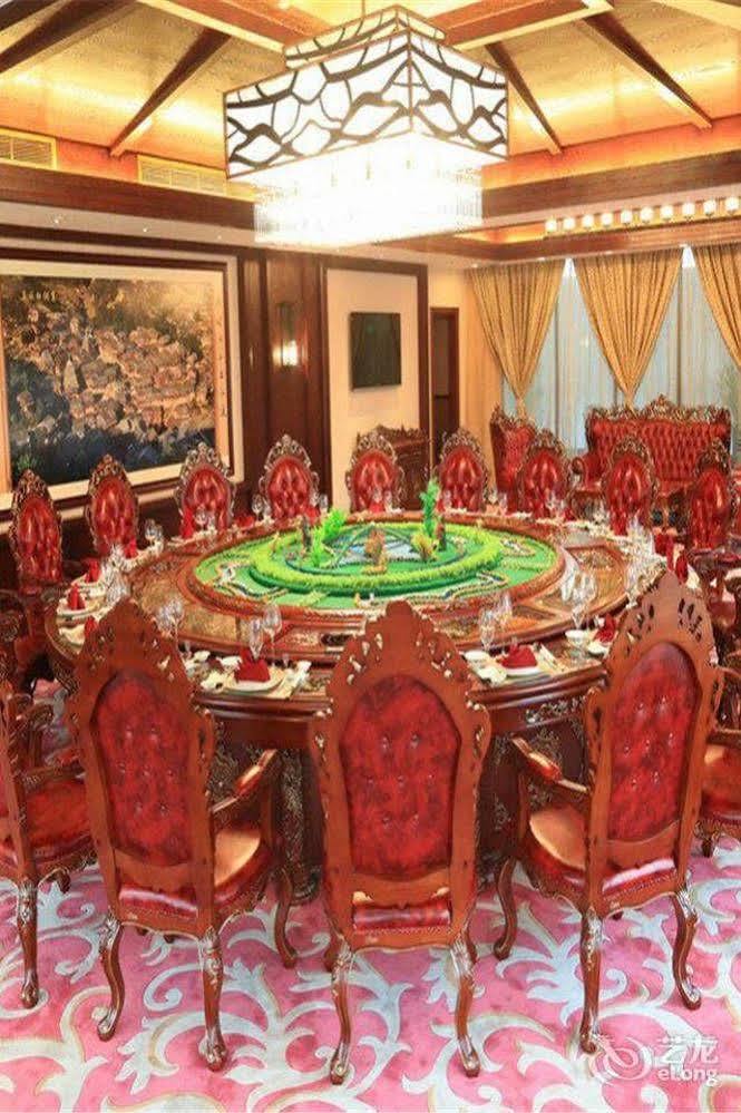 Liuzhou Sanjiangxian Dongxiangguo Hotel Экстерьер фото