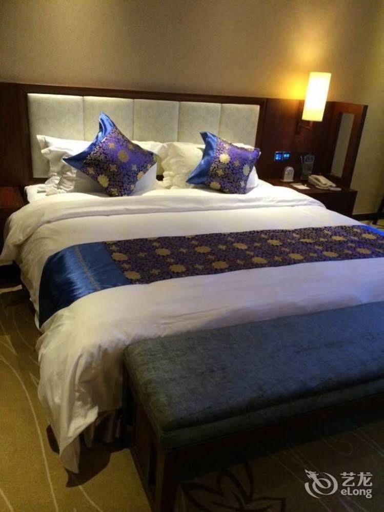 Liuzhou Sanjiangxian Dongxiangguo Hotel Экстерьер фото