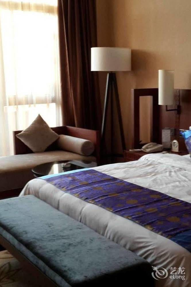 Liuzhou Sanjiangxian Dongxiangguo Hotel Экстерьер фото