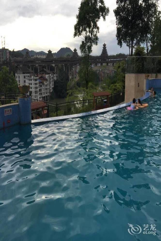 Liuzhou Sanjiangxian Dongxiangguo Hotel Экстерьер фото