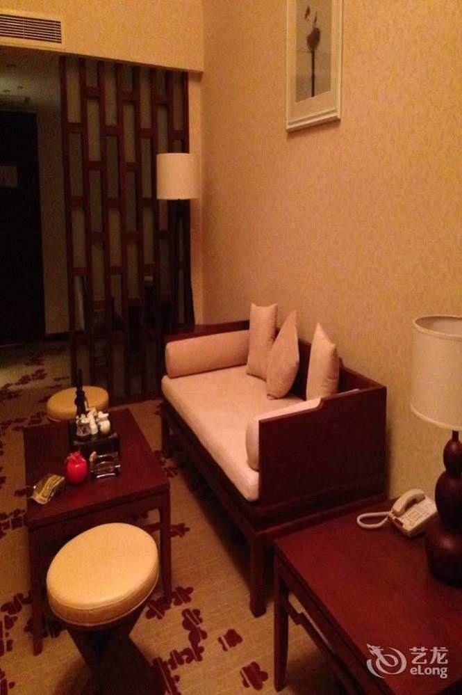 Liuzhou Sanjiangxian Dongxiangguo Hotel Экстерьер фото